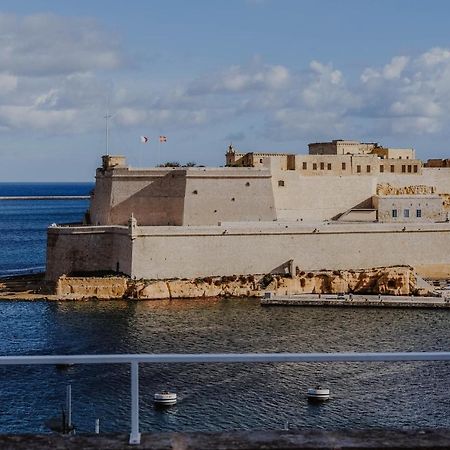 Sally Port Сенглі Екстер'єр фото